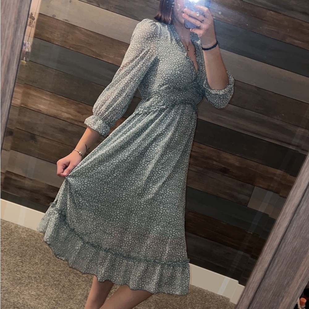 Beautiful green flowy dress from Shein